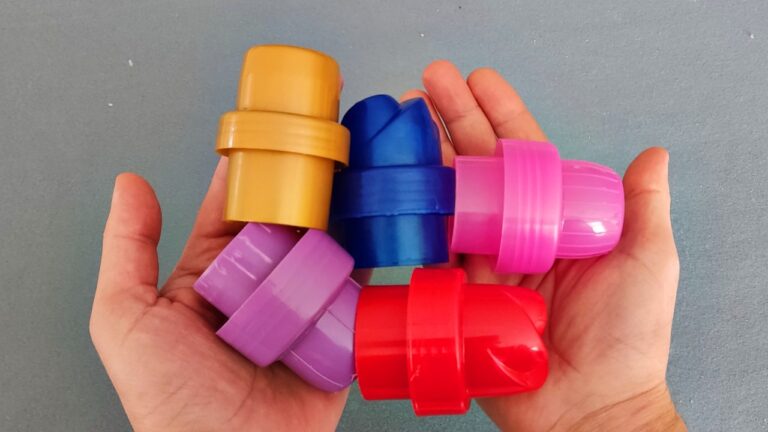 8 astuces créatives pour ne plus jeter vos couvercles en plastique !